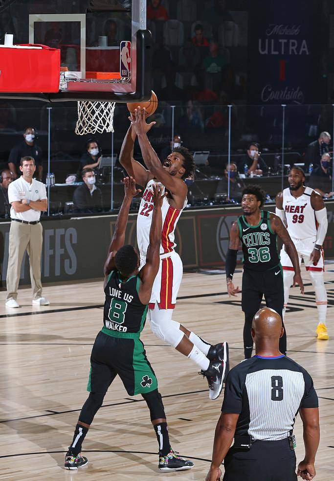  巴特勒三双热火逆转凯尔特人  