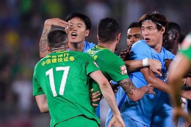  紫百合队长红牌停赛雪上加霜  